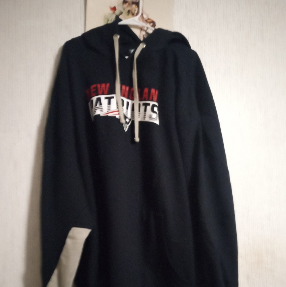 New England Patriots pullover hoodie